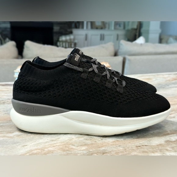 Women’s MOSHN By Klogs Vigor black rocker bottom sneakers- Size 10.5 - Picture 4 of 11